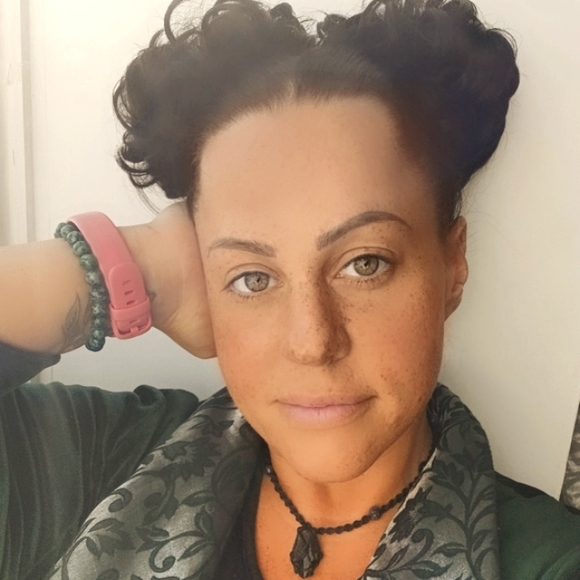 Meet your Posher, Leta - Picture 4 of 11